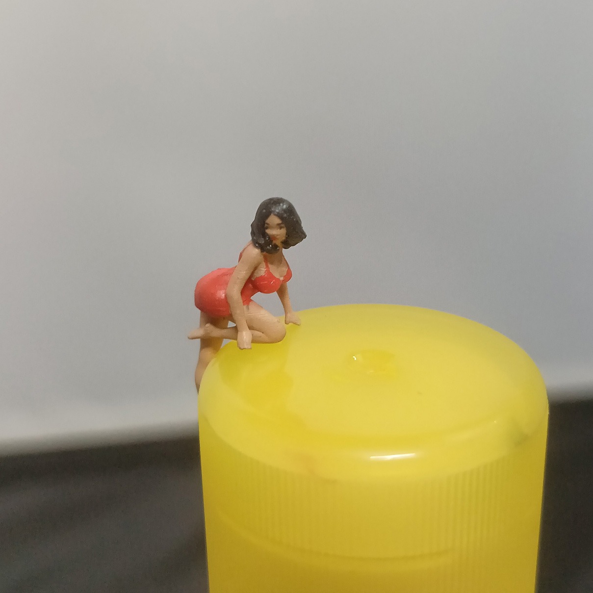 Scale 1:64 Girl Miniature