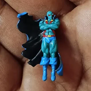 Scale 1:64 Movie Comic Alien Man Miniature