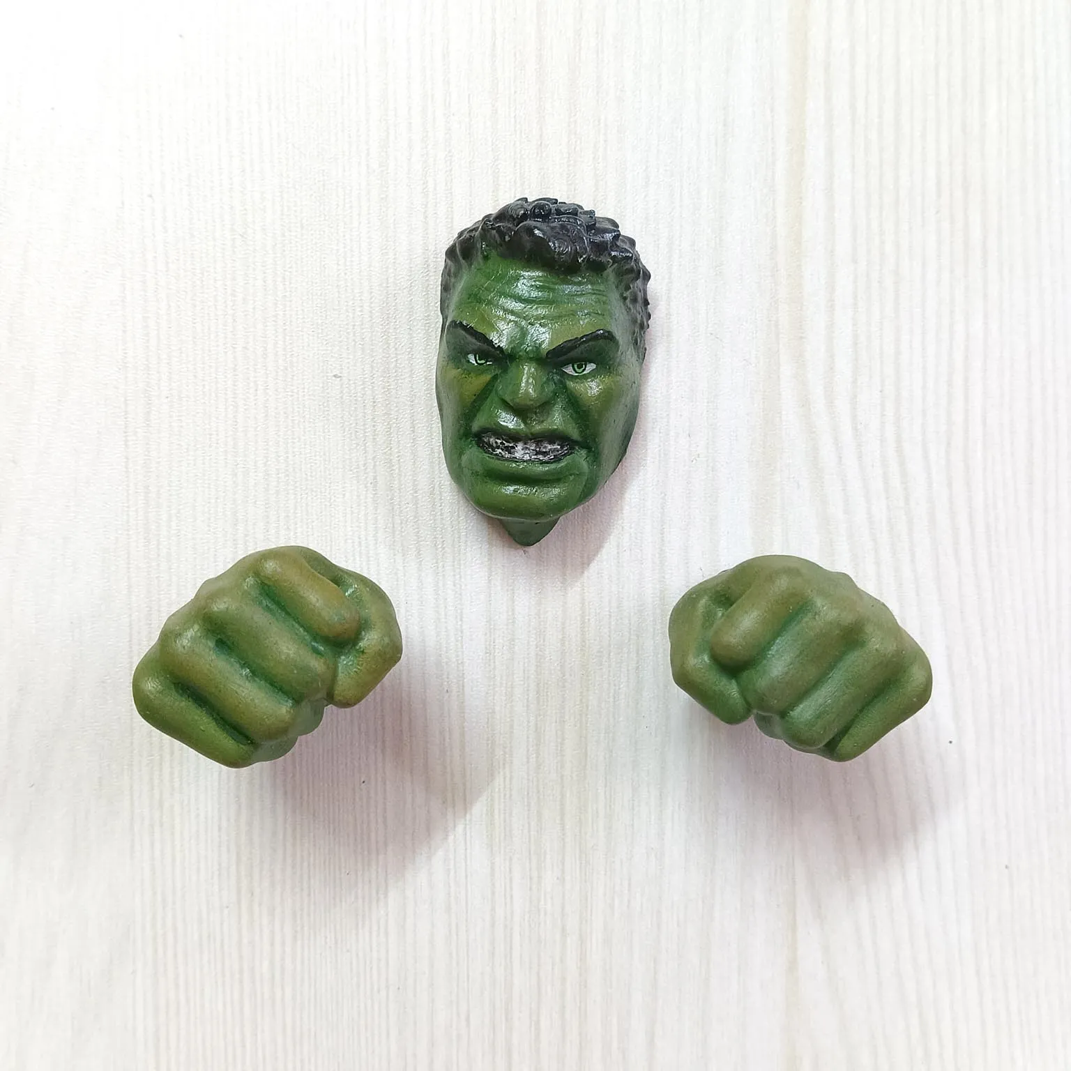 3D Magnet Green Man With Fist Comic Movie