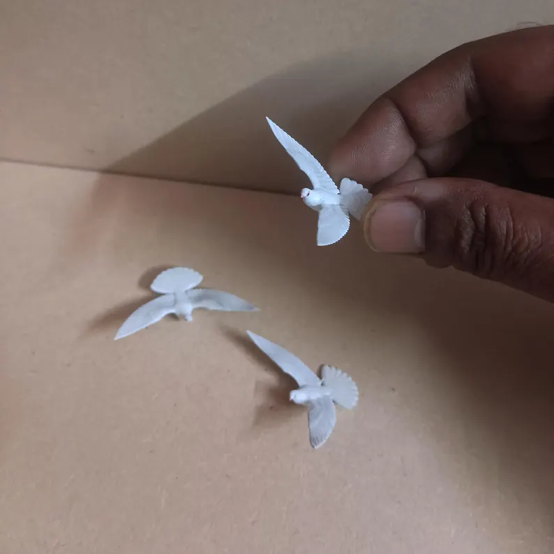 Scale 1:12 Lot3 Miniature White Dove Pigeons Flying Bird