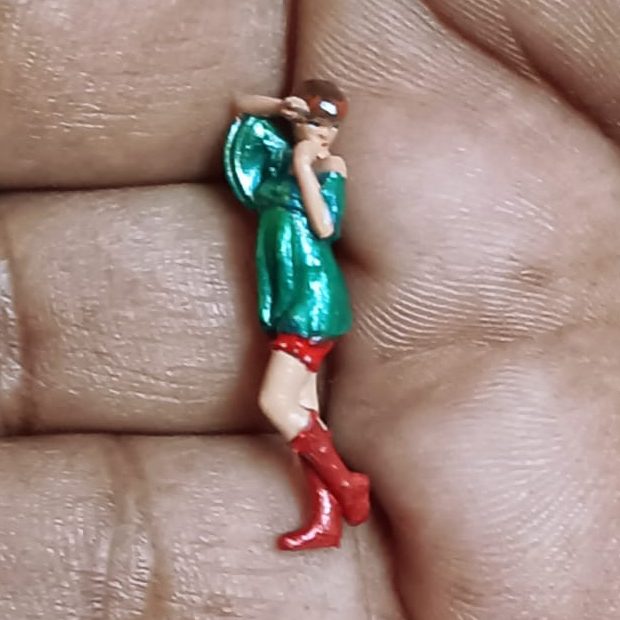 Scale 1:64 Girl Miniature